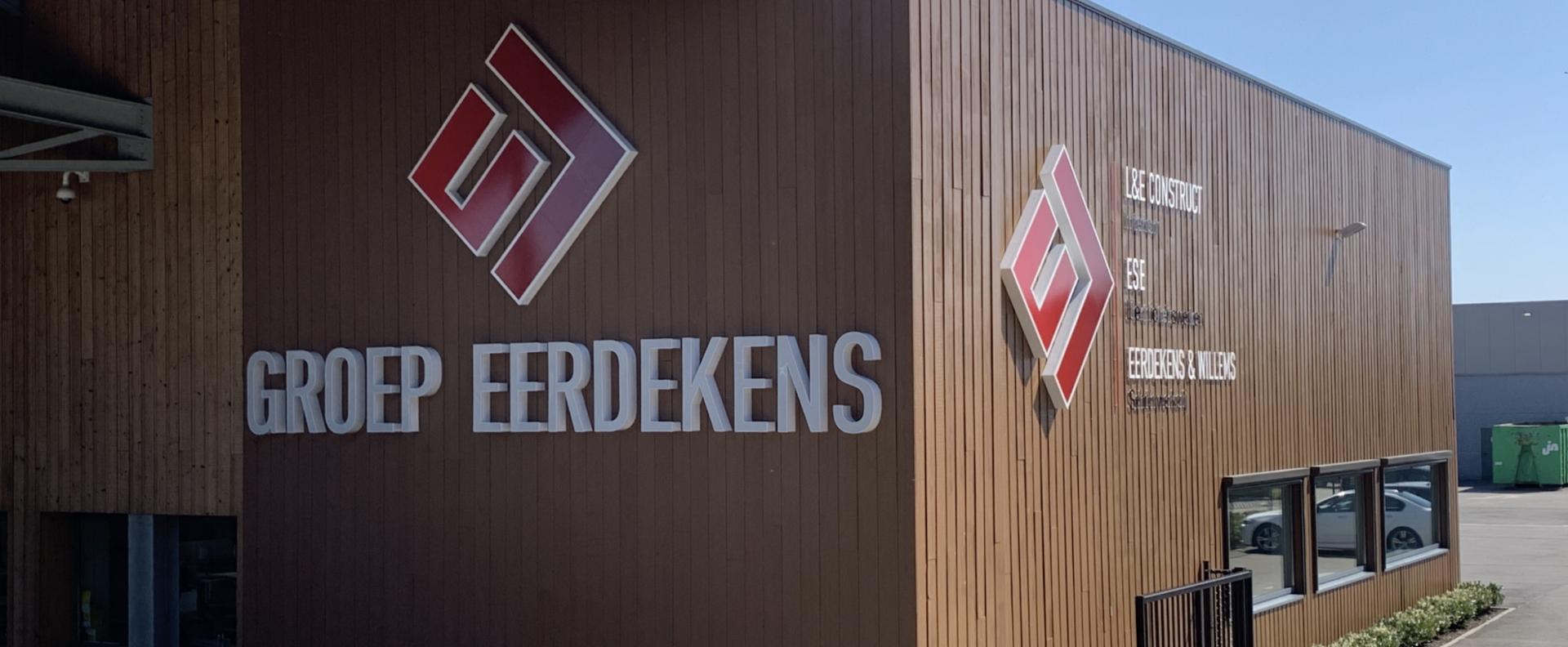 Gevelreclame insignity car store